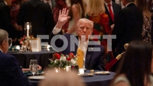 Trampova božićna čestitka